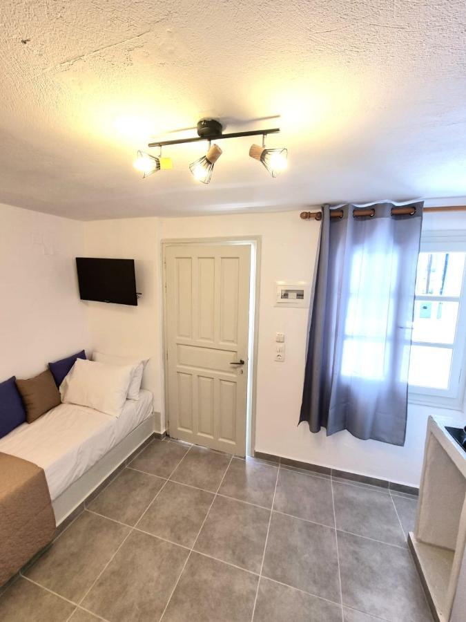 Joannes Vacation Rooms Adamantas  Exterior photo