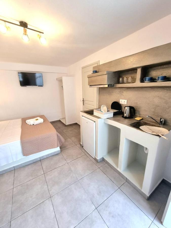 Joannes Vacation Rooms Adamantas  Exterior photo