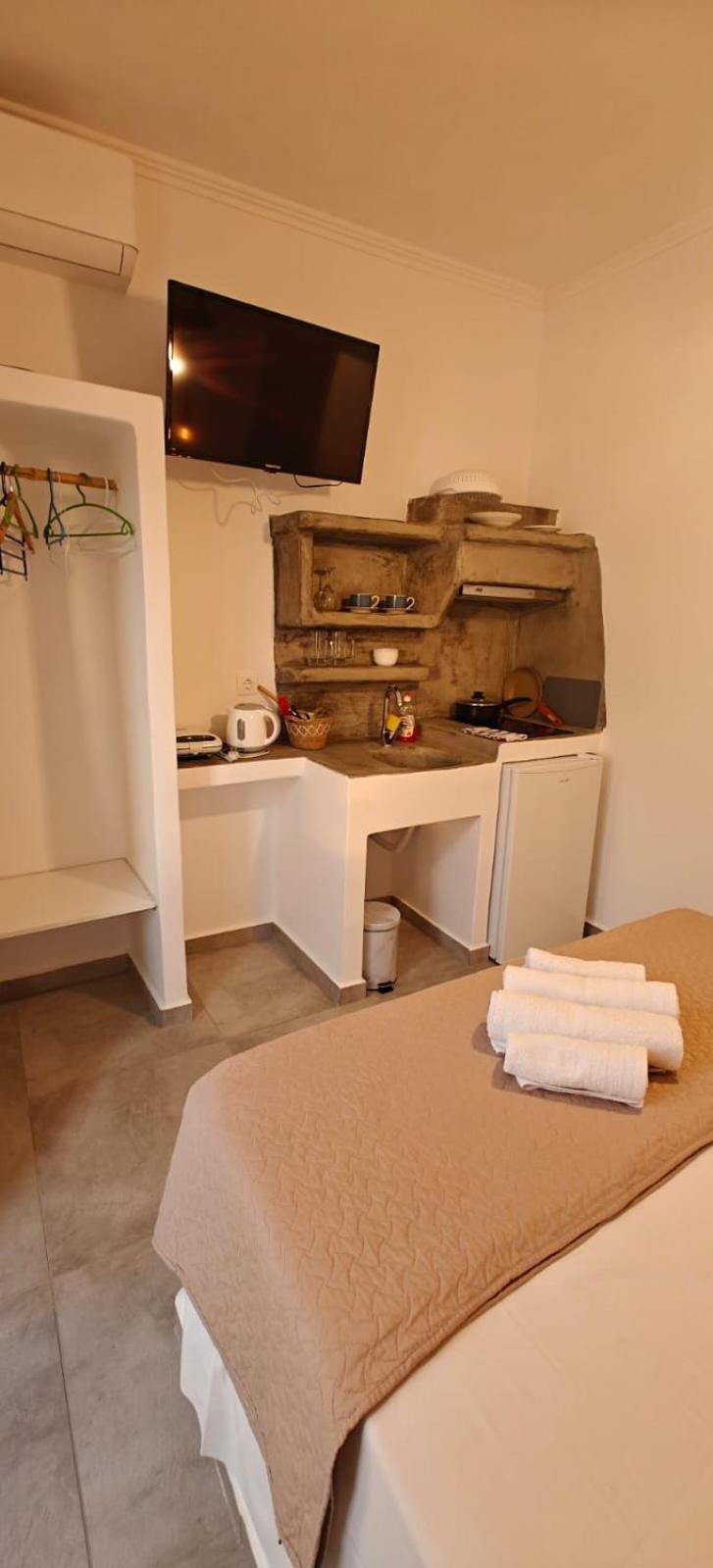 Joannes Vacation Rooms Adamantas  Exterior photo